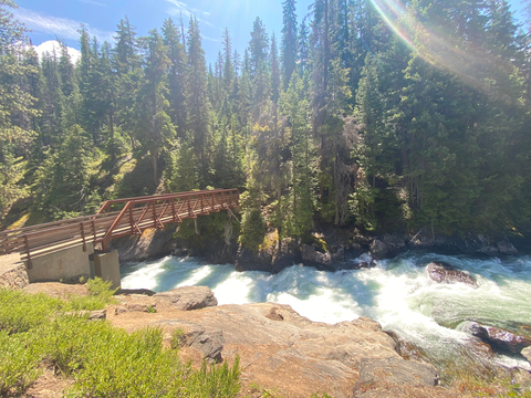 An image depicting the trail Grace Lakes Trail and its surrounding area.