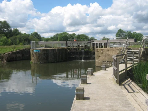 An image depicting the trail Tonbridge Eastern Loop via River Medway and its surrounding area.