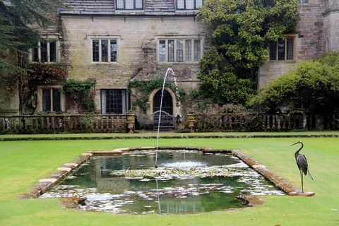 An image depicting the trail Athelhampton House Loop and its surrounding area.