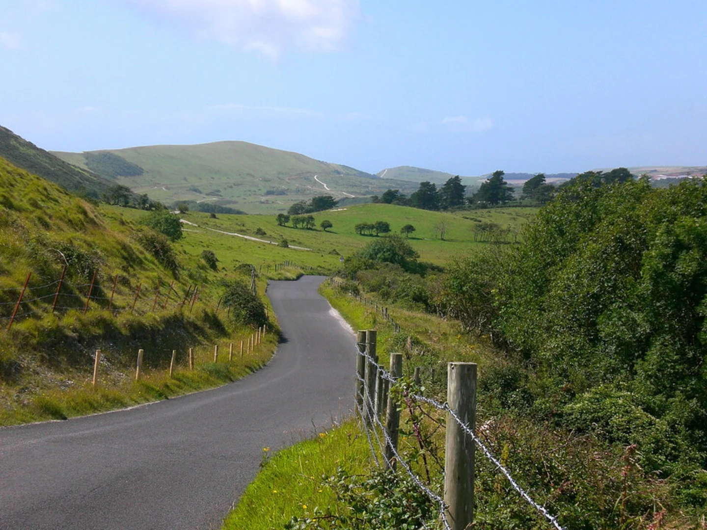 An image depicting the trail Lulworth Range Loop and its surrounding area.