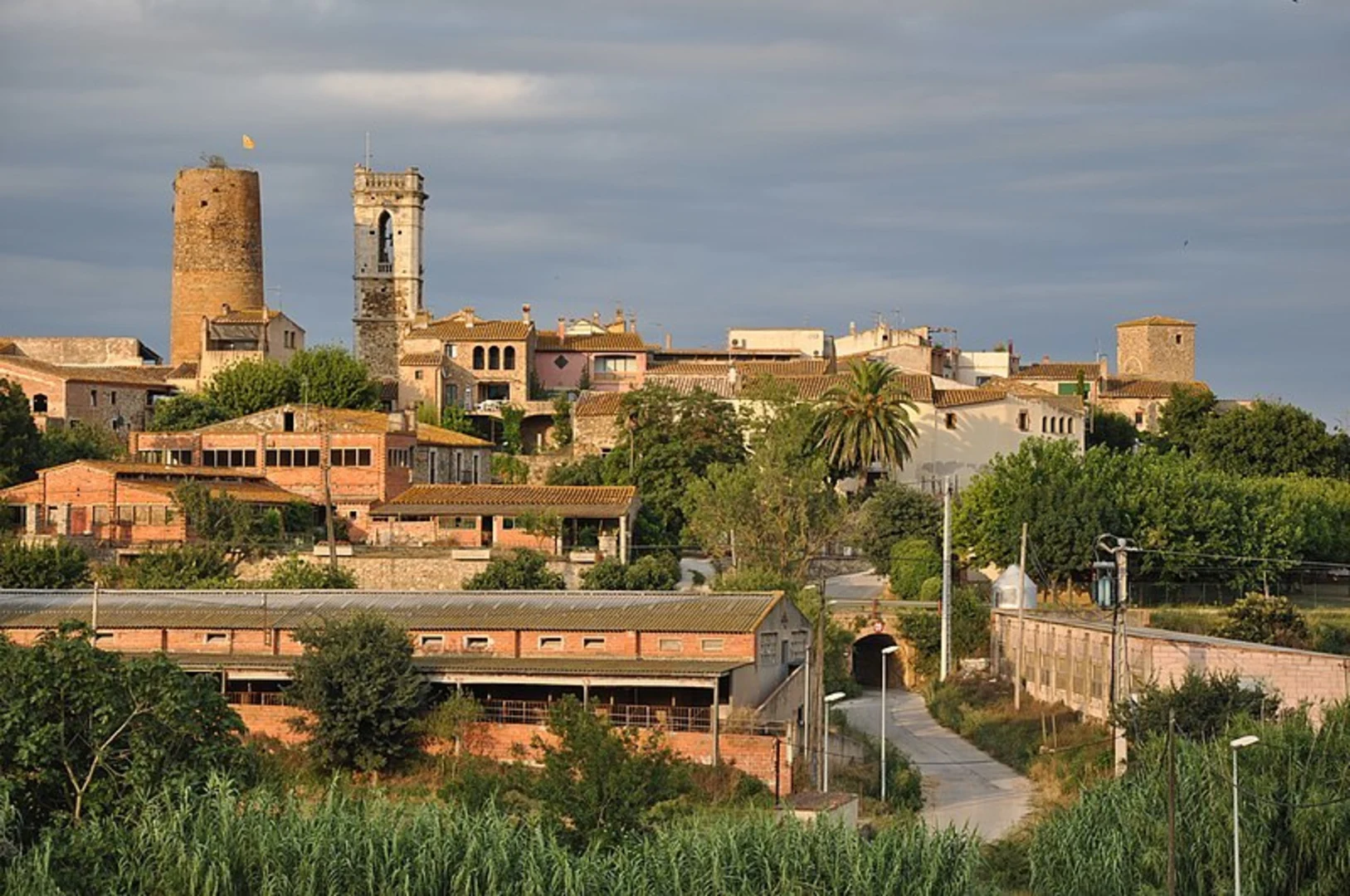 An image depicting the trail Trail from Cruilles to Cassà de la Selva PR C 100 and its surrounding area.