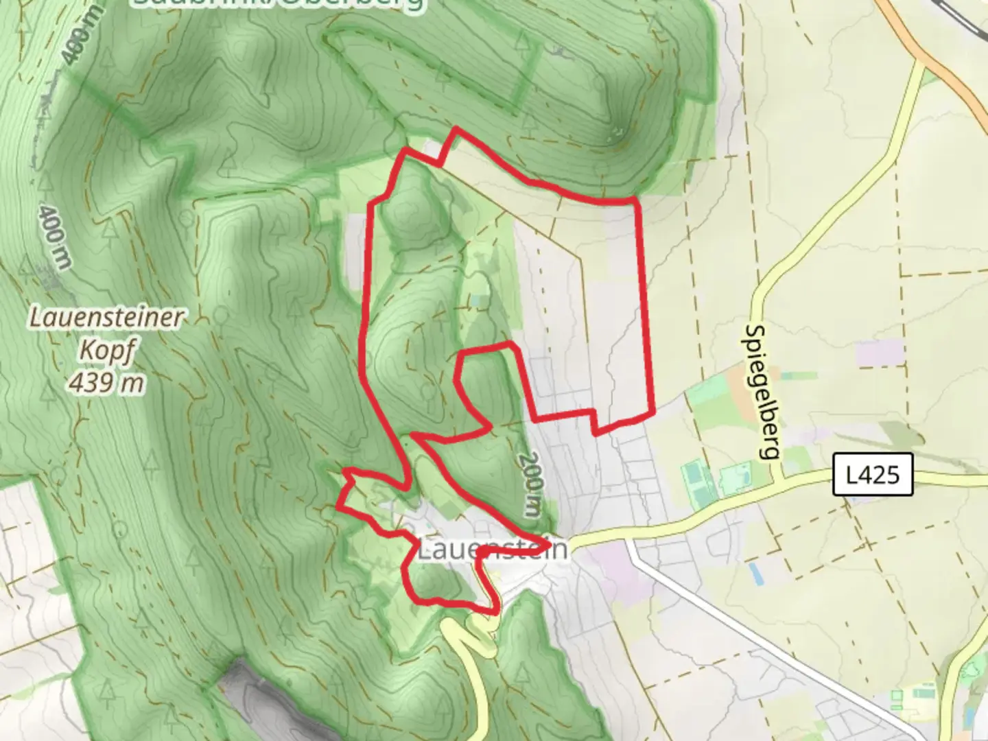 An image depicting the trail Kansteinweg and Ith-Hils Wanderweg and its surrounding area.