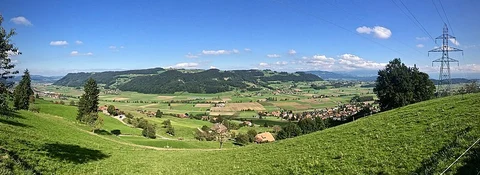 An image depicting the trail Längenberg to Bütschelegg and its surrounding area.