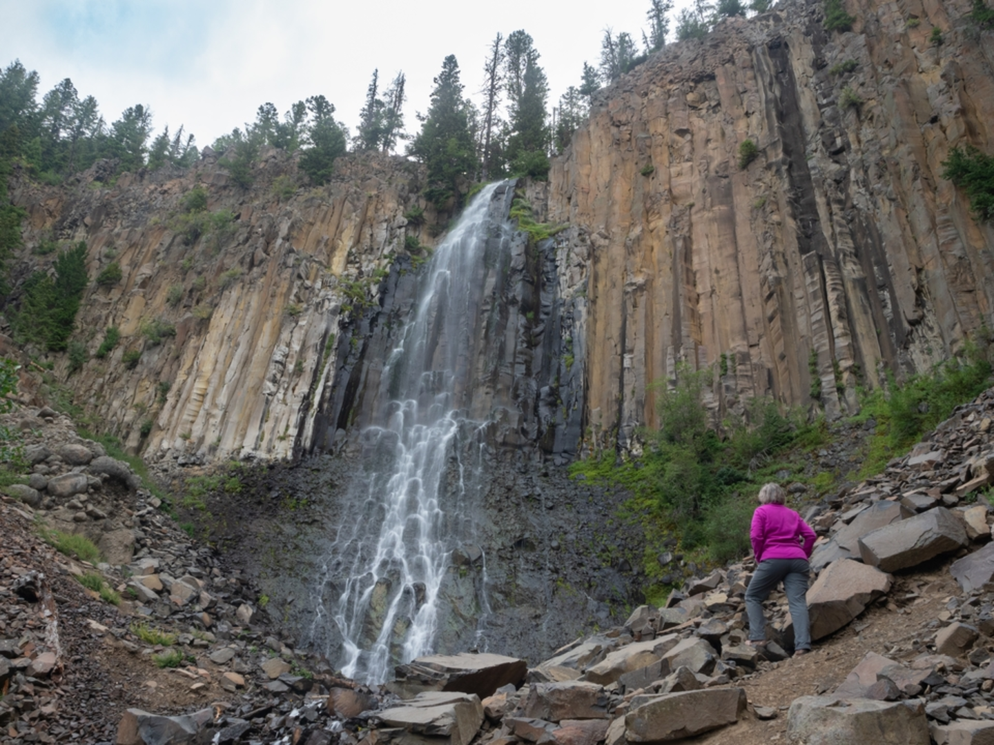 An image depicting the trail Emerald Lake and Heather Lake via East Fork Hyalite Trail and its surrounding area.
