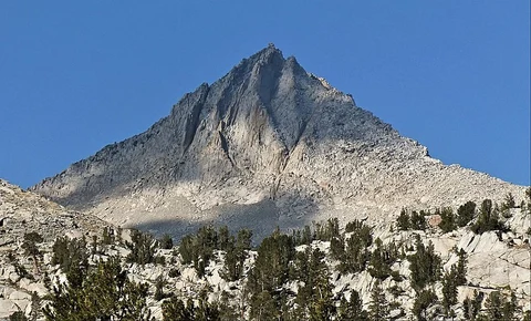 An image depicting the trail Harvey Lake via Hooper Diversion Trail and its surrounding area.