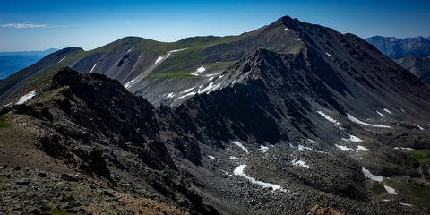 An image depicting the trail Mount Columbia via Horn Fork Basin Trail and its surrounding area.