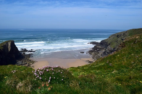 An image depicting the trail Bay Torbay Hotel - Agatha Christie Mile Walk and its surrounding area.
