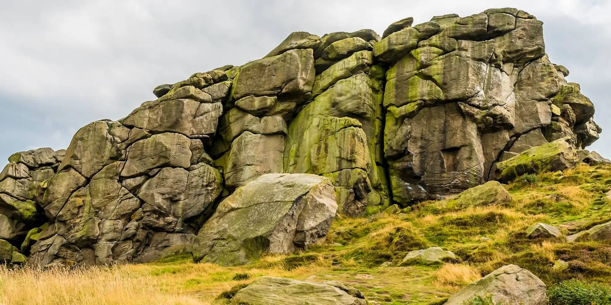 An image depicting the trail Harrogate - Almscliffe Crag - North Rigton and Pannal and its surrounding area.