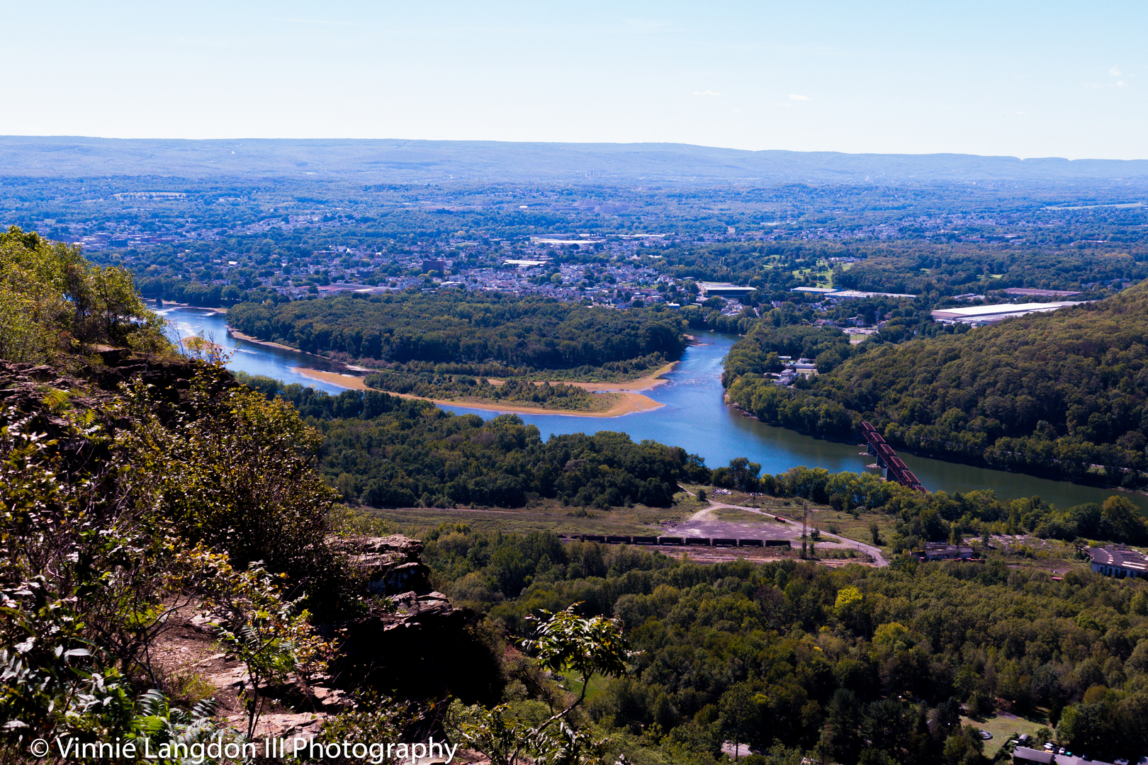 An image depicting the trail Campbell's Ledge Loop Trail and its surrounding area.