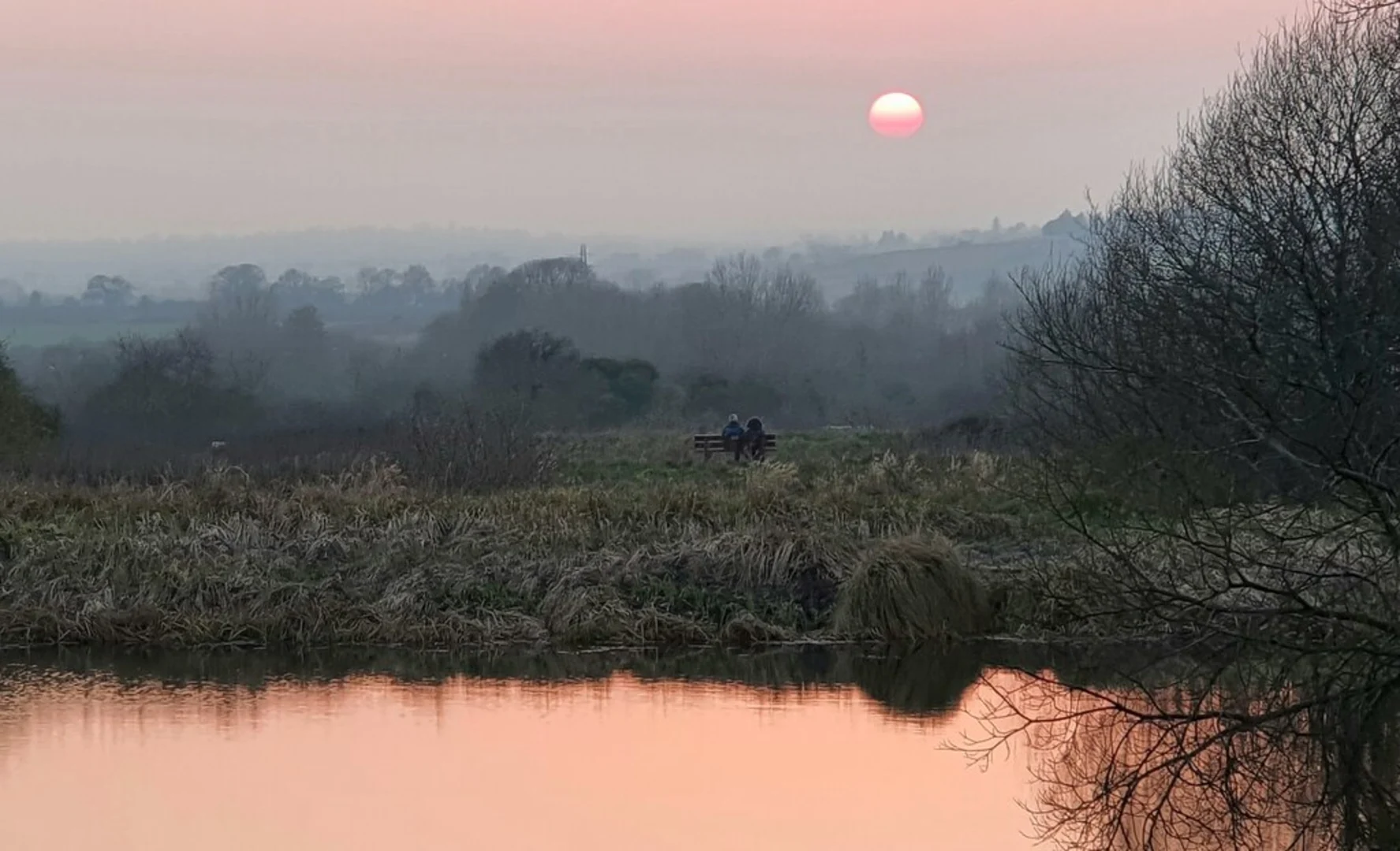An image depicting the trail Kennet and Avon Canal from Devizes and its surrounding area.