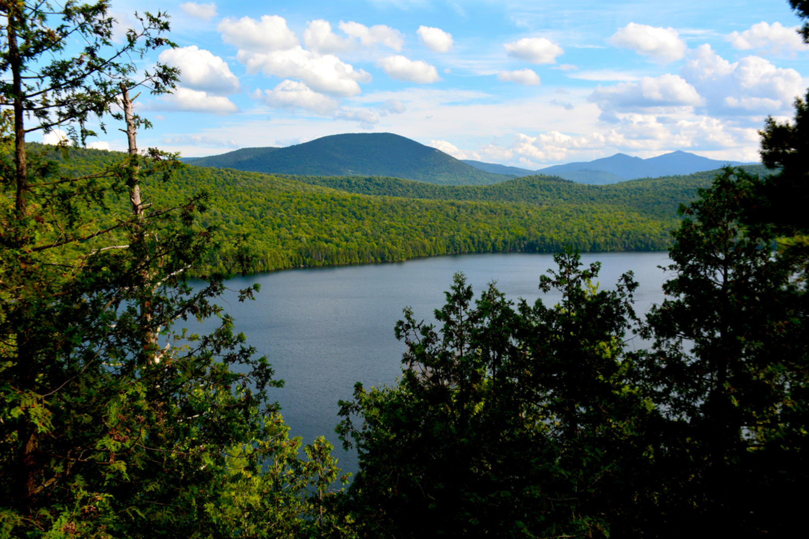 An image depicting the trail Silver Lake Trail via Croton River Out and Back and its surrounding area.