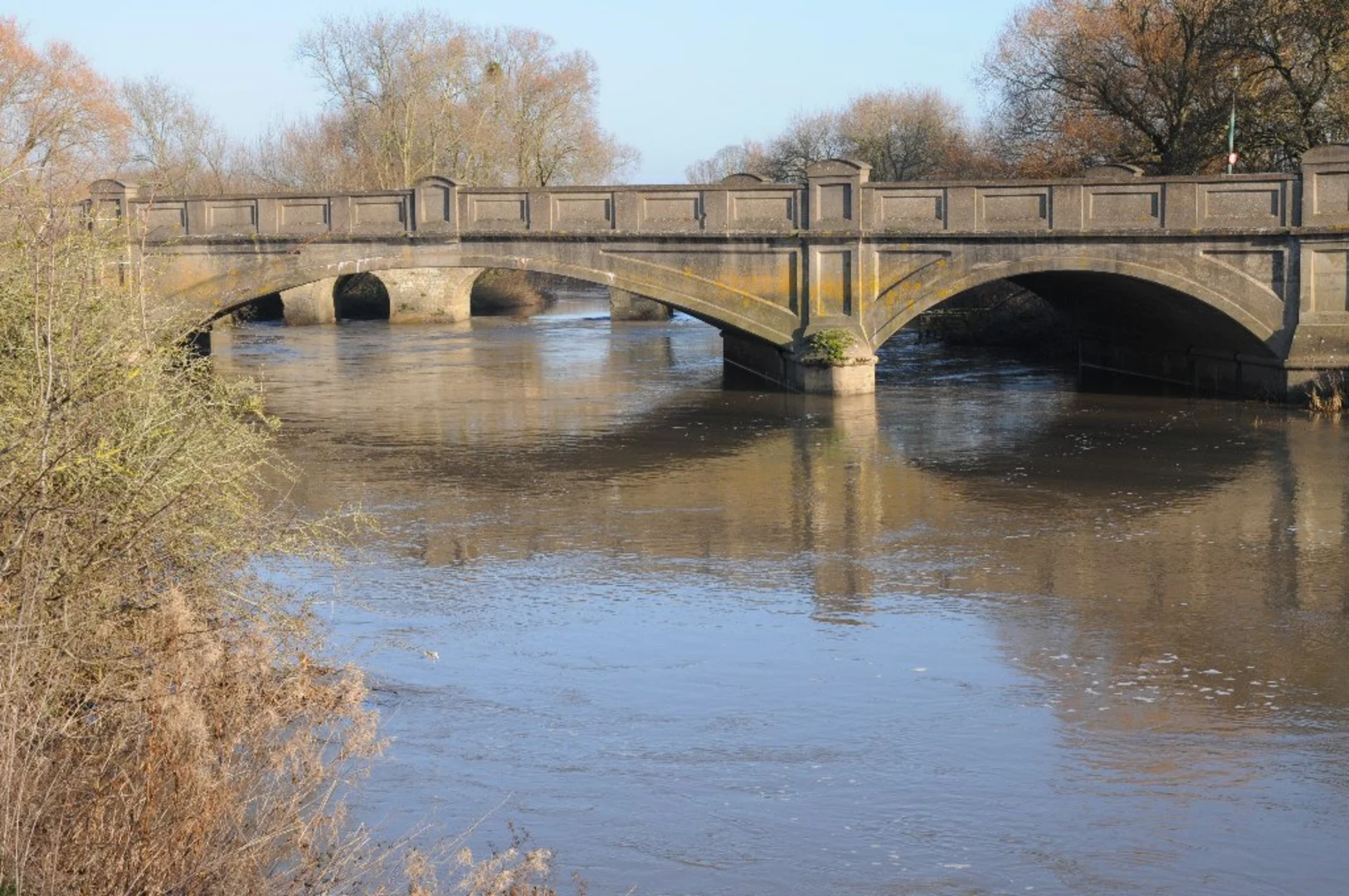 An image depicting the trail Pershore Bridges, Abbey Park and River Avon Loop and its surrounding area.