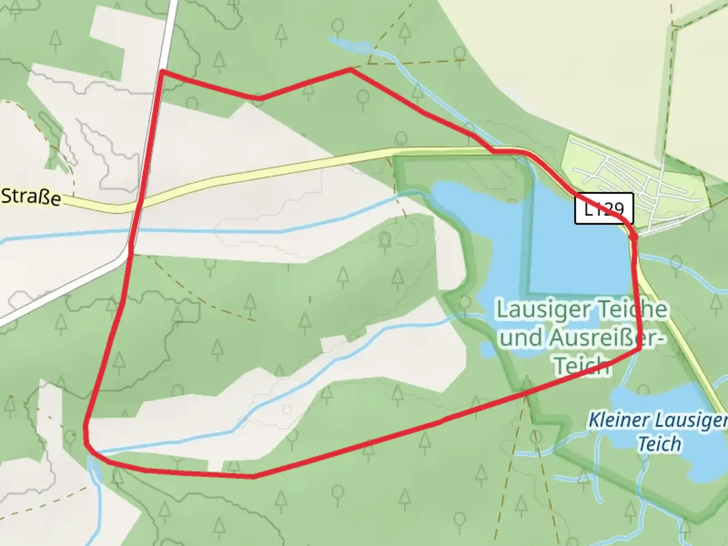 An image depicting the trail Groβer Lausiger Teich Loop via Rundweg Lausiger Teiche and its surrounding area.