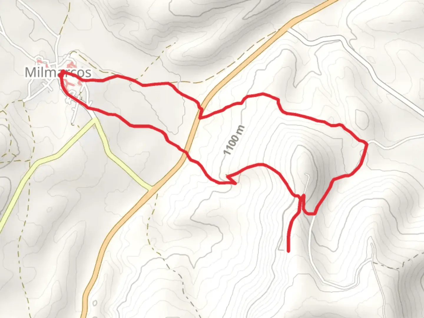 An image depicting the trail Senda a la Cueva y Fuente del Moro PR GU 7 and its surrounding area.