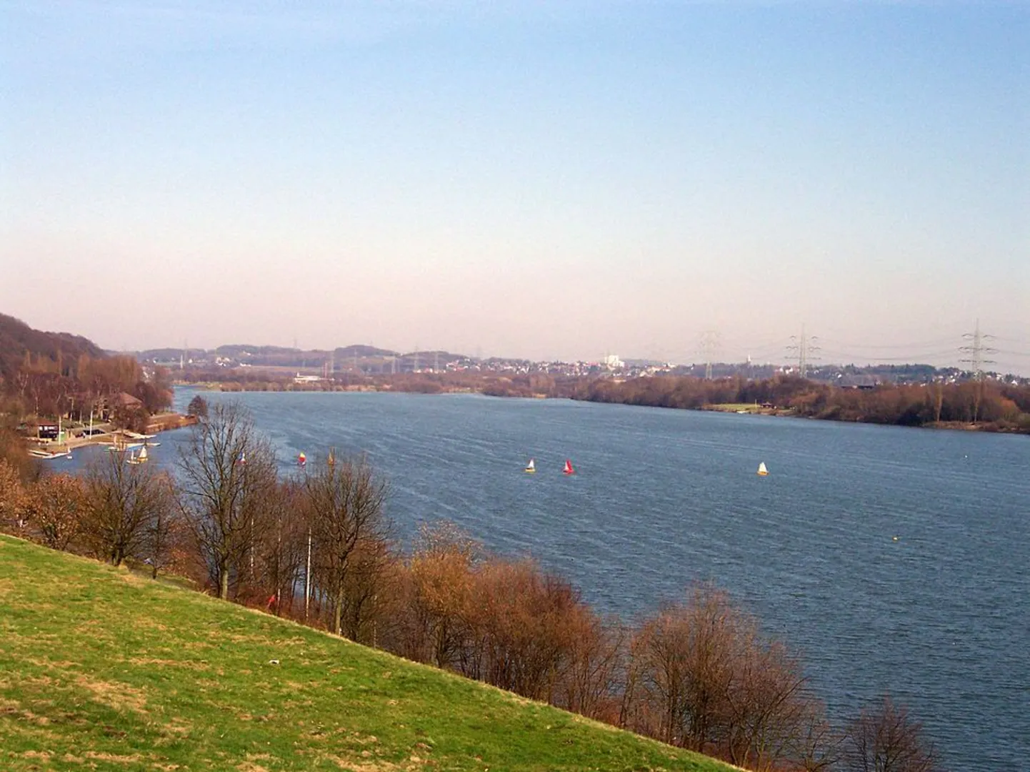 An image depicting the trail Lake of Kemnade Loop via GeoRoute Ruhr and its surrounding area.