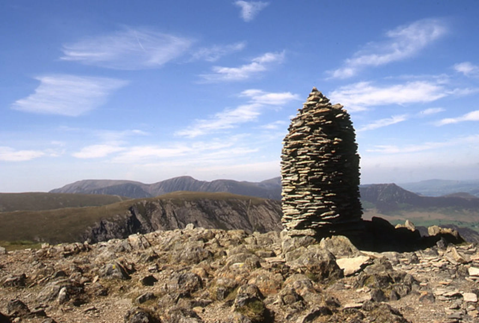 An image depicting the trail Dale Head from Honister Hause and its surrounding area.