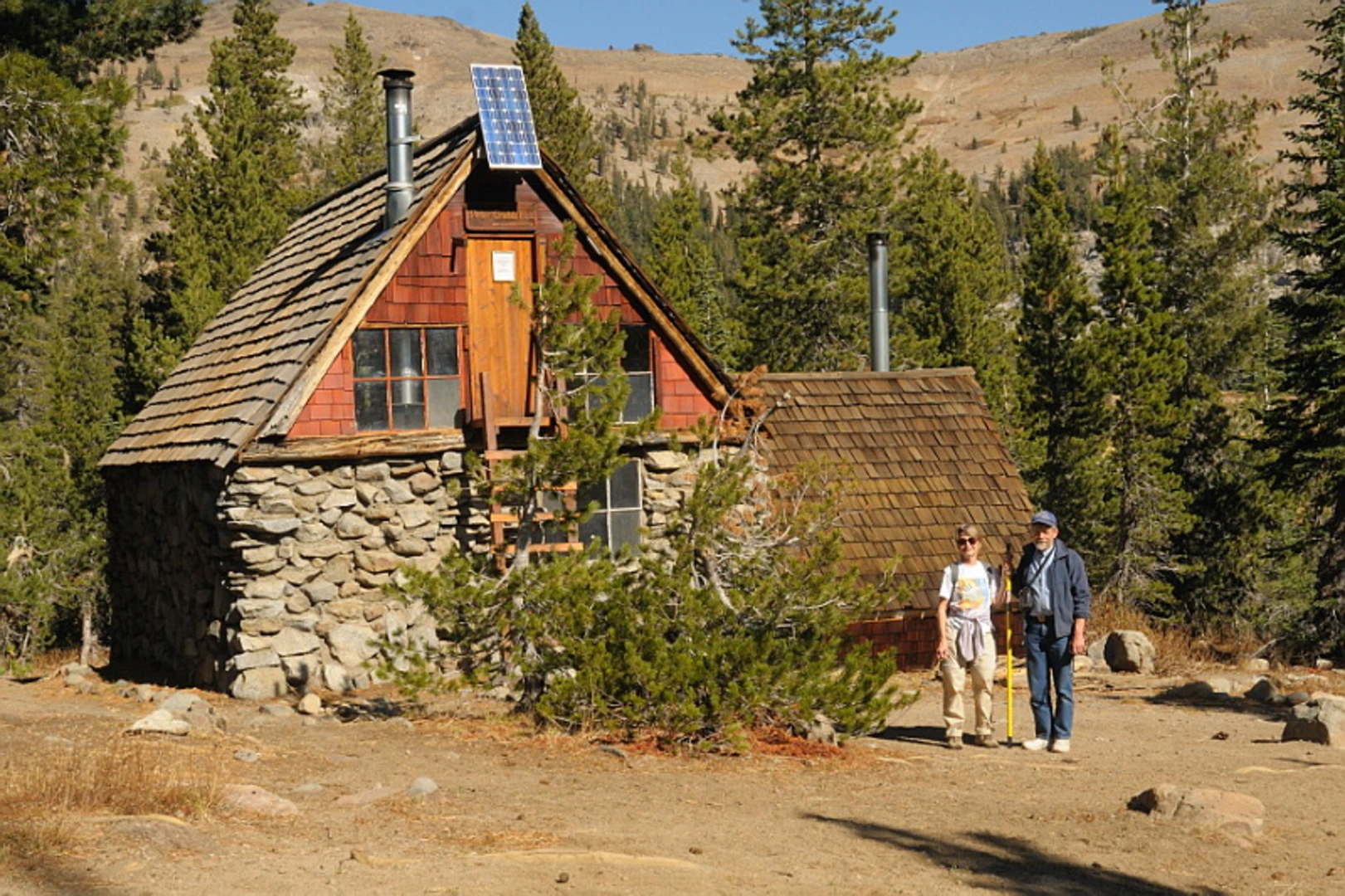 An image depicting the trail Lower Castle Creek via PCT and its surrounding area.