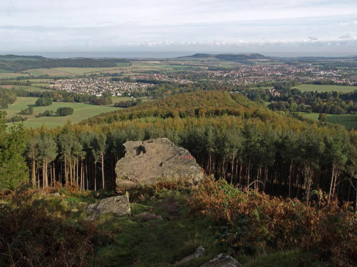 An image depicting the trail Roseberry Topping, Highcliffe Loop from Pinchinthorpe and its surrounding area.