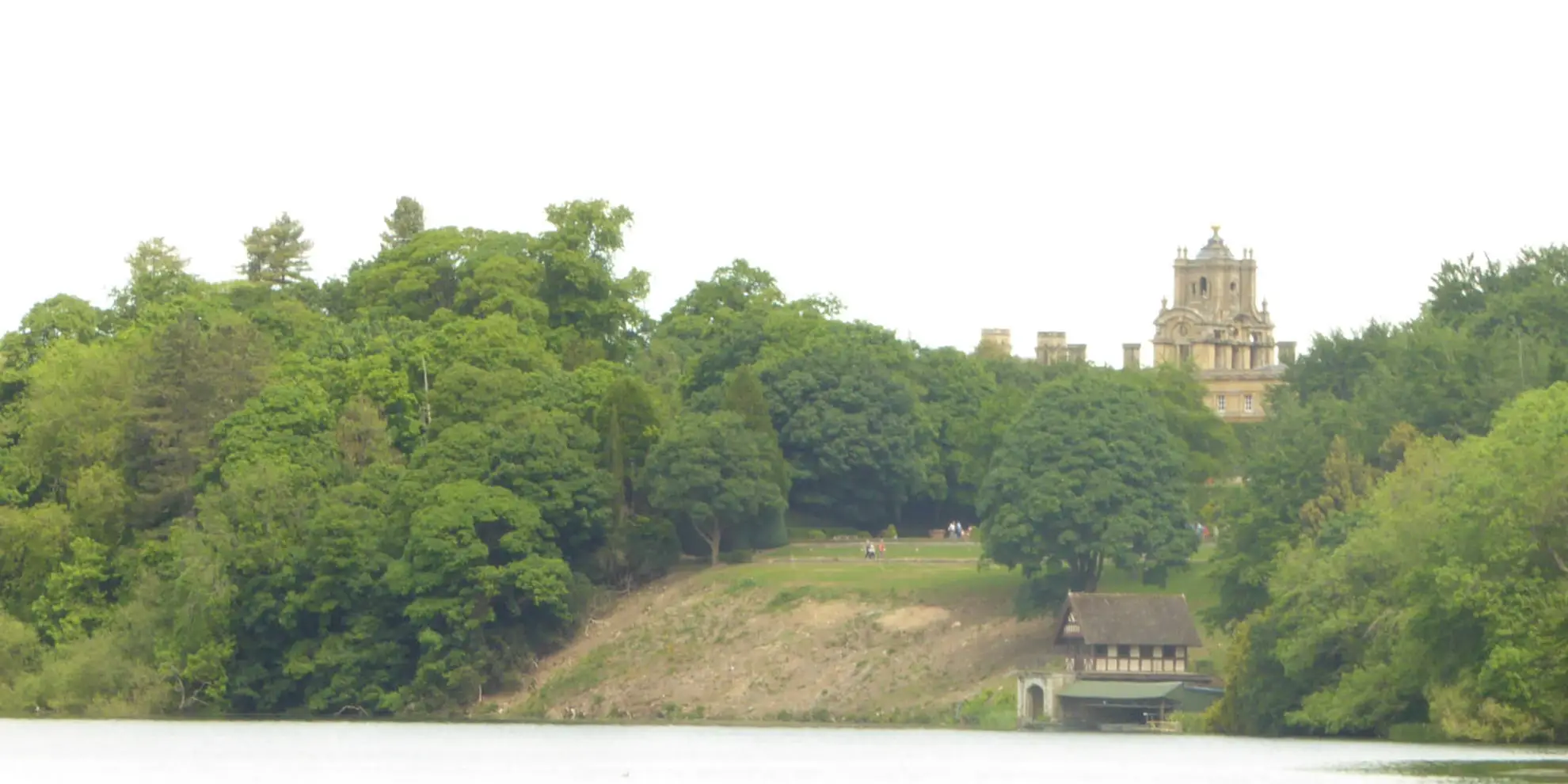 An image depicting the trail Blenheim Palace Great Park from Woodstock and its surrounding area.