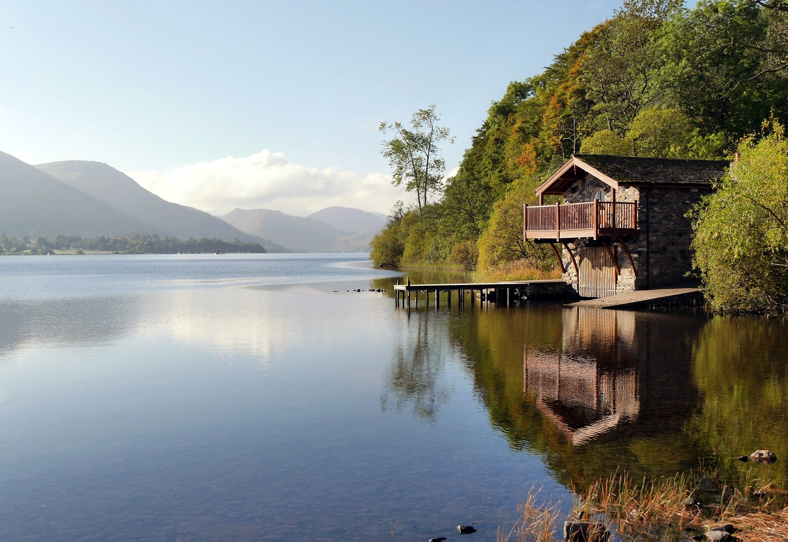 An image depicting the trail Helvellyn Loop from Glenridding and its surrounding area.