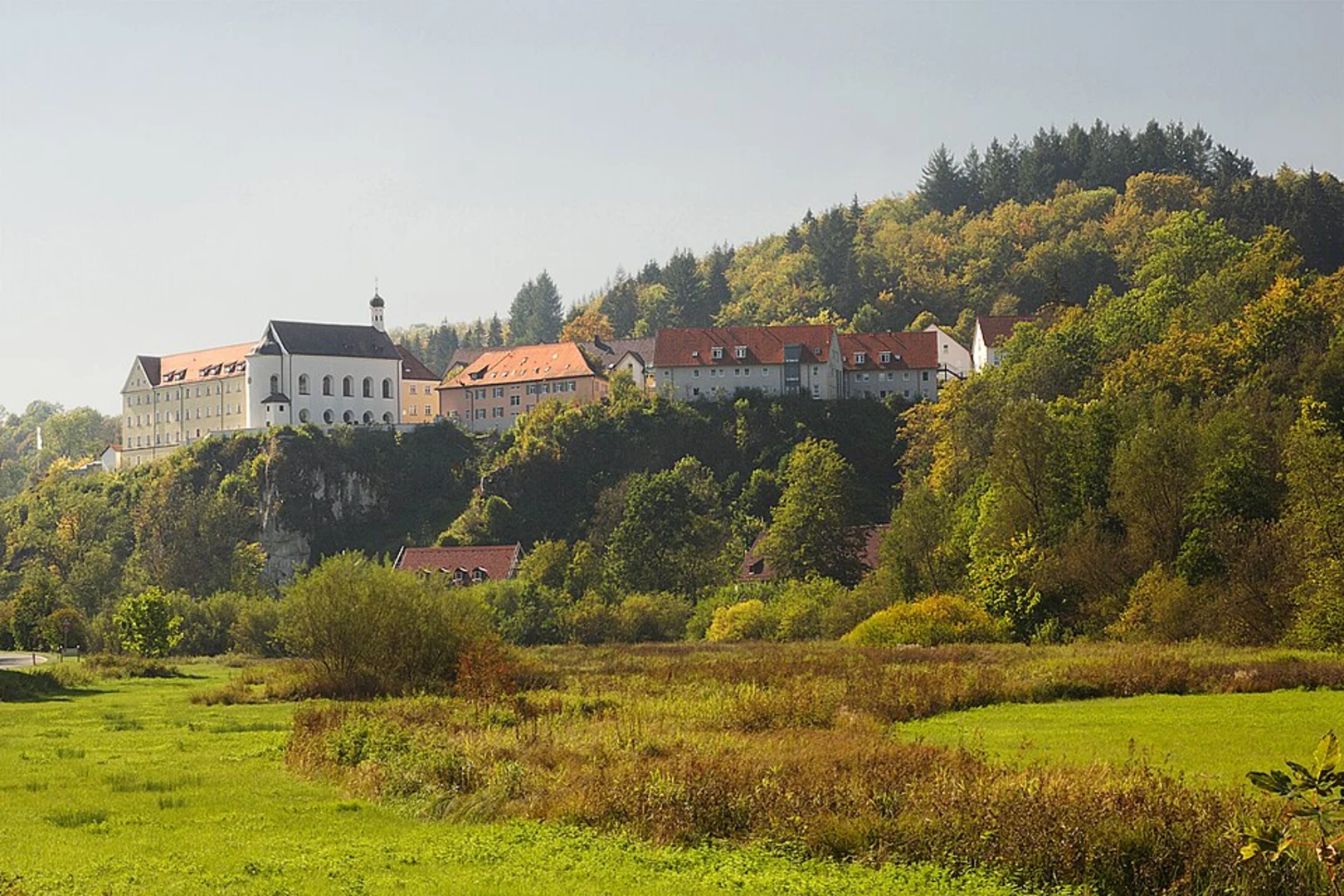 An image depicting the trail Kempten and Kalbsangsttobel and its surrounding area.