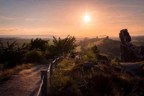 An image depicting the trail Harzer Hexen-Steig and its surrounding area.