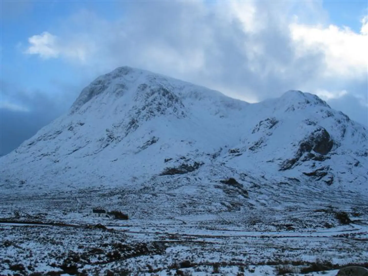 An image depicting the trail Stob Dearg - Buachaille Etive Mor Loop and its surrounding area.