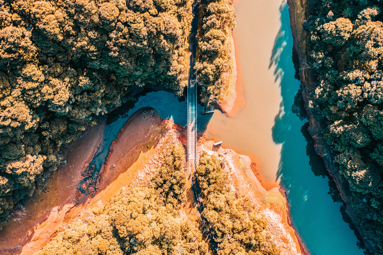 An image depicting the trail Upper Huia Dam via Huia Dam Road and its surrounding area.