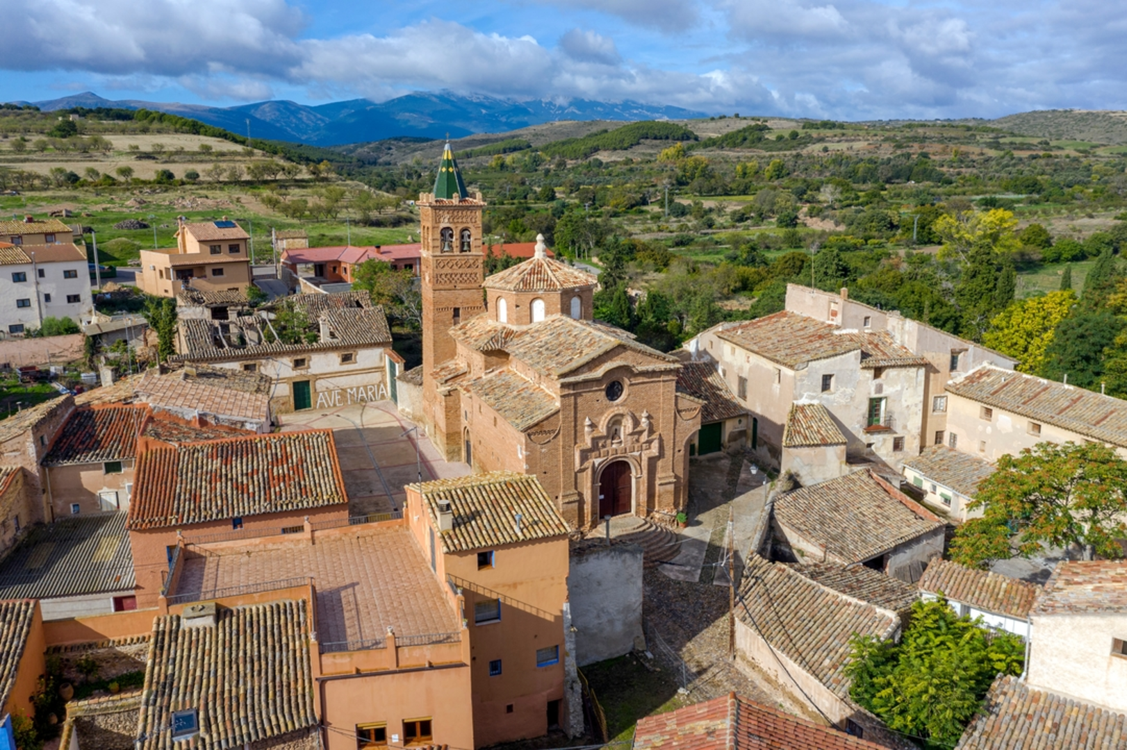 An image depicting the trail Ambel PR Z 182 and its surrounding area.