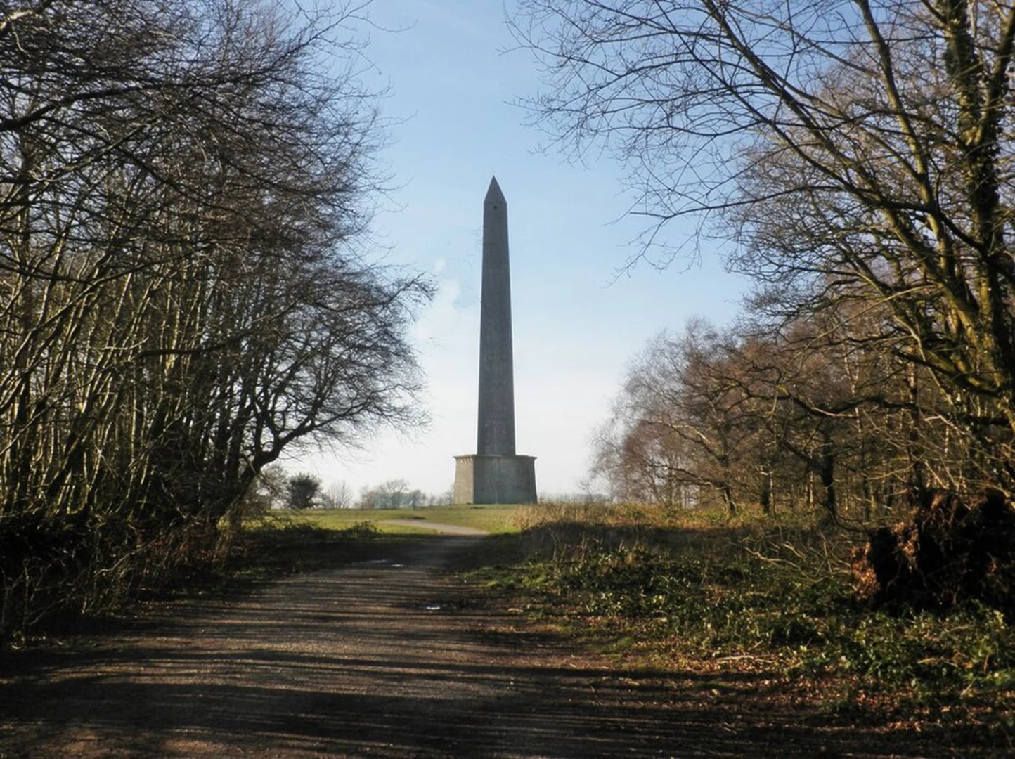 An image depicting the trail Wellington Monument Walk and its surrounding area.