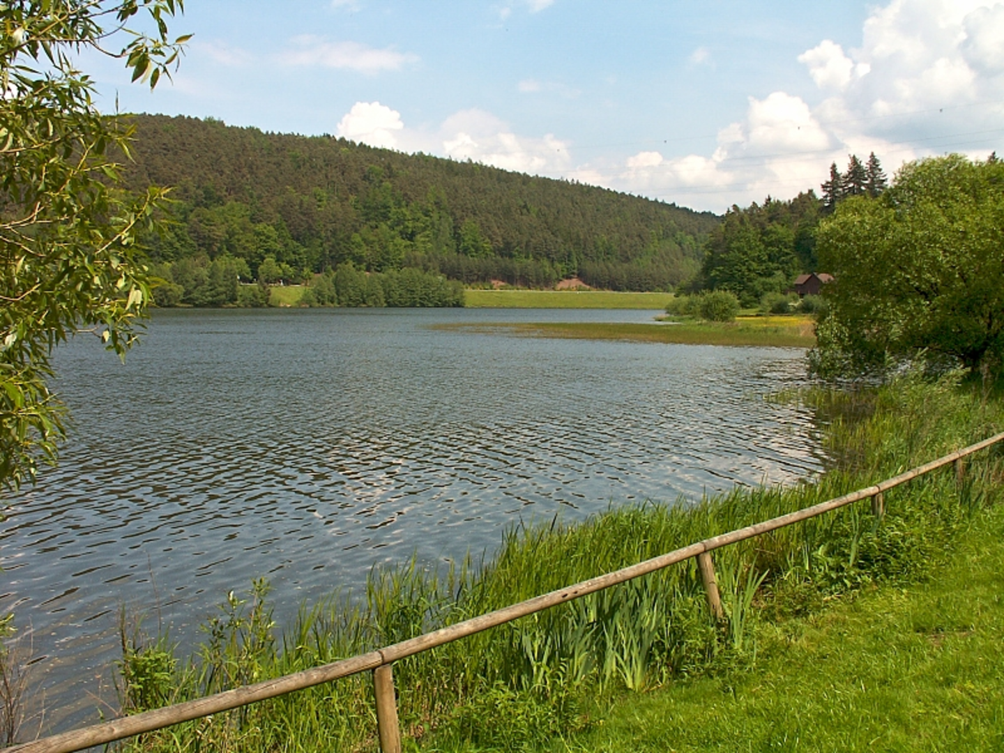 An image depicting the trail Marbach-Stausee Loop and its surrounding area.