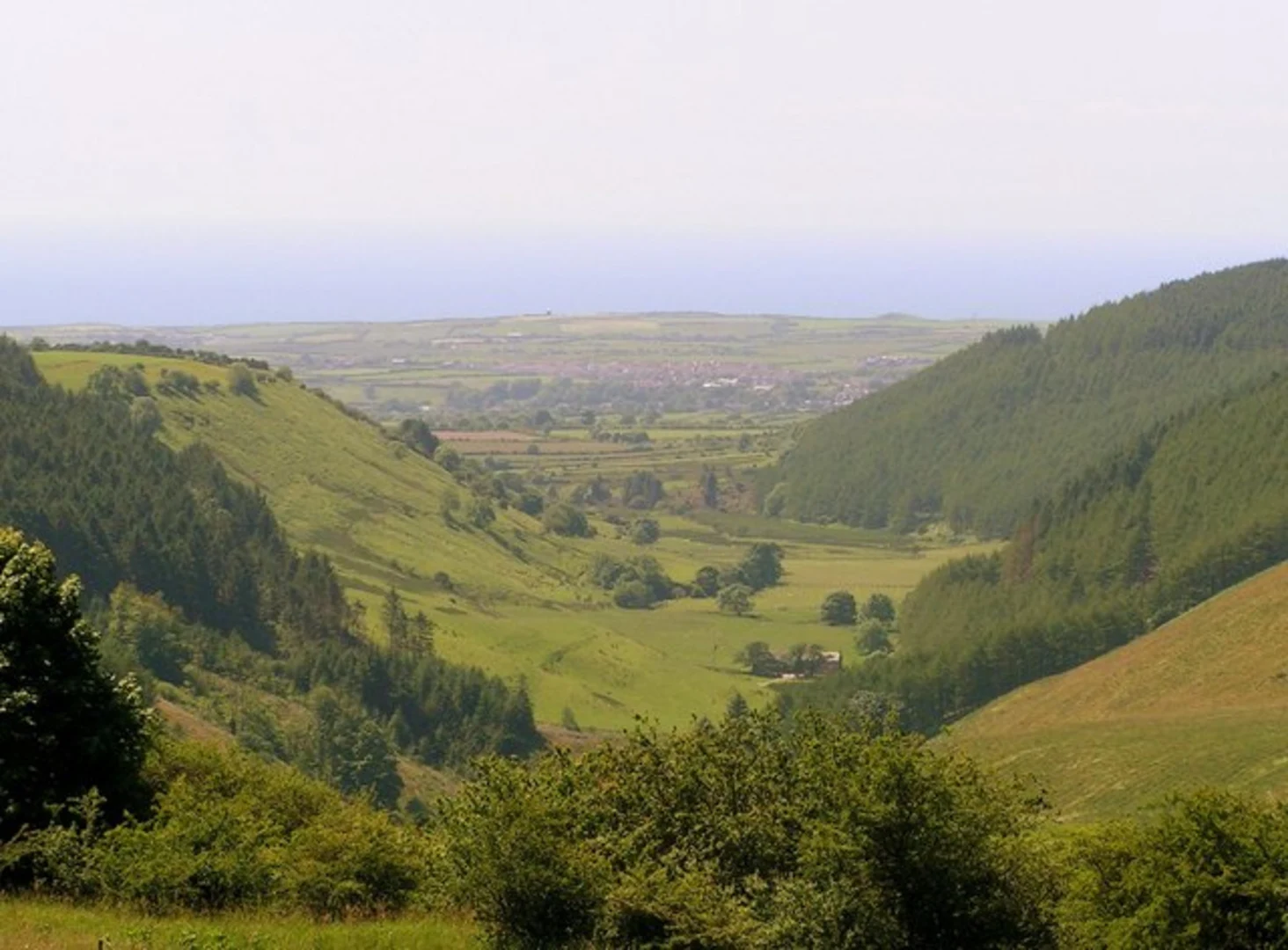 An image depicting the trail St Bees to Ennerdale Bridge Walk and its surrounding area.