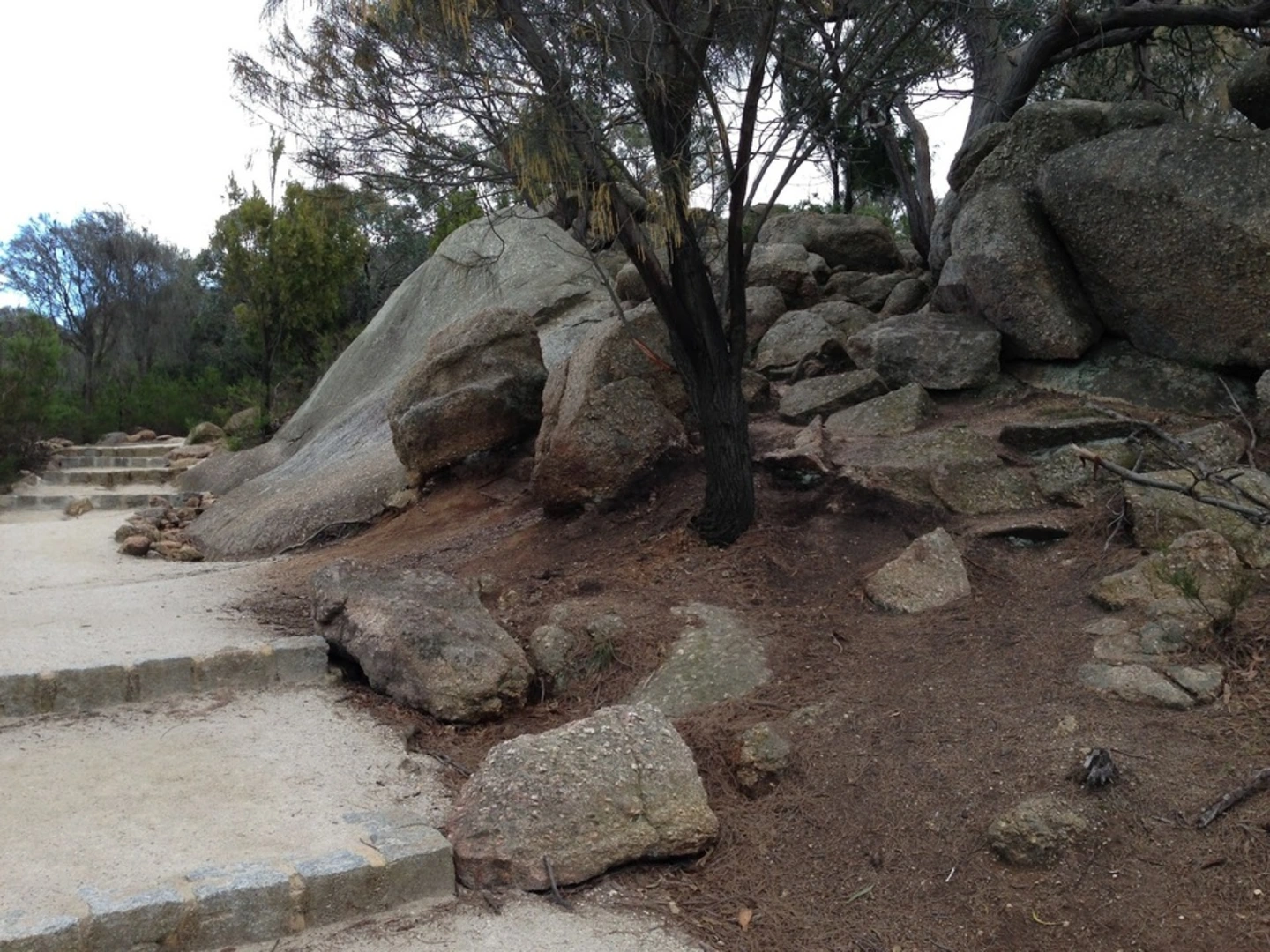 An image depicting the trail Big Rock Trail via Rockwell Road and its surrounding area.