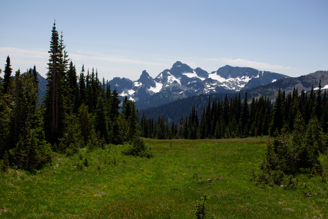 An image depicting the trail Owyhigh Lakes Trail and its surrounding area.