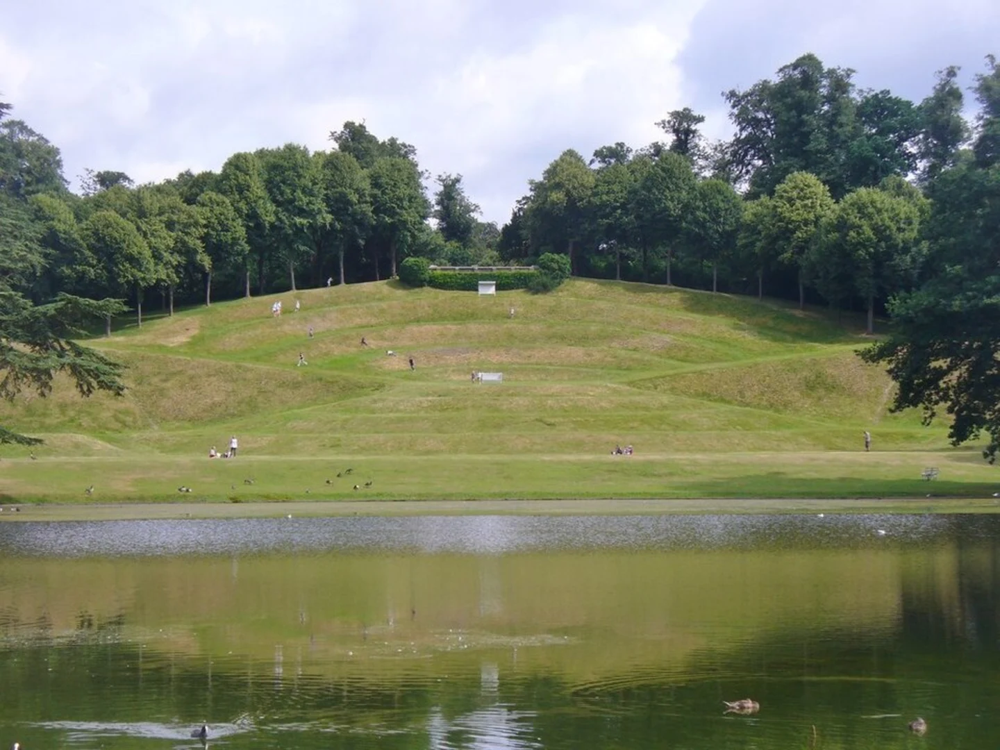 An image depicting the trail Claremont Park and its surrounding area.