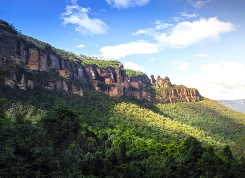 An image depicting the trail Six Foot Track and its surrounding area.