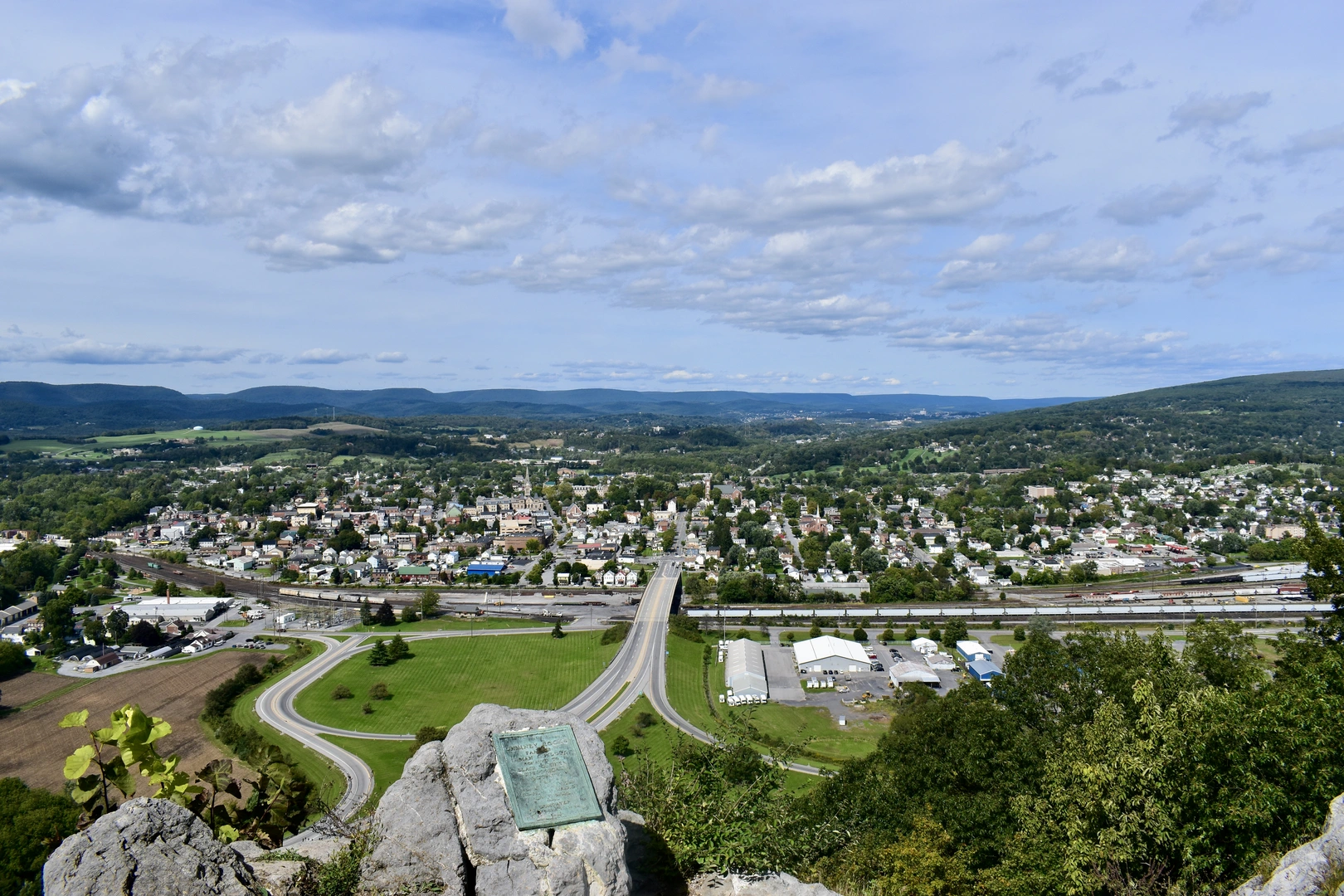 An image depicting the trail Chimney Rocks Loop Trail and its surrounding area.