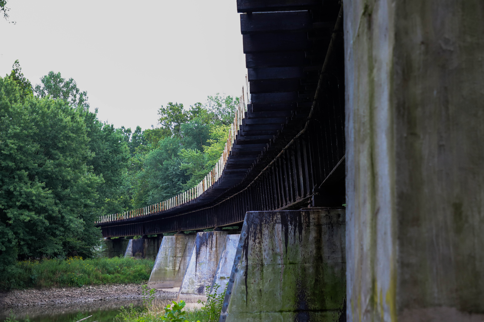 An image depicting the trail Wabash Trace Nature Trail and its surrounding area.