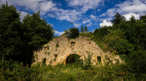 An image depicting the trail Intxorta - Asentzio PR GI 95 and its surrounding area.