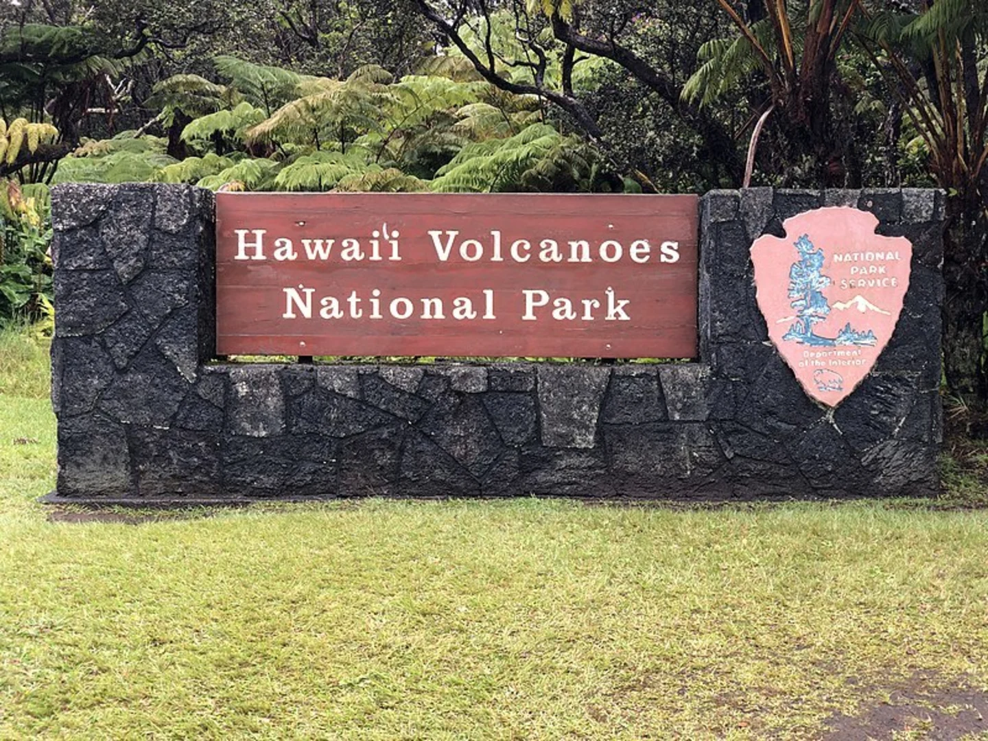 An image depicting the trail Footprints Trail and its surrounding area.