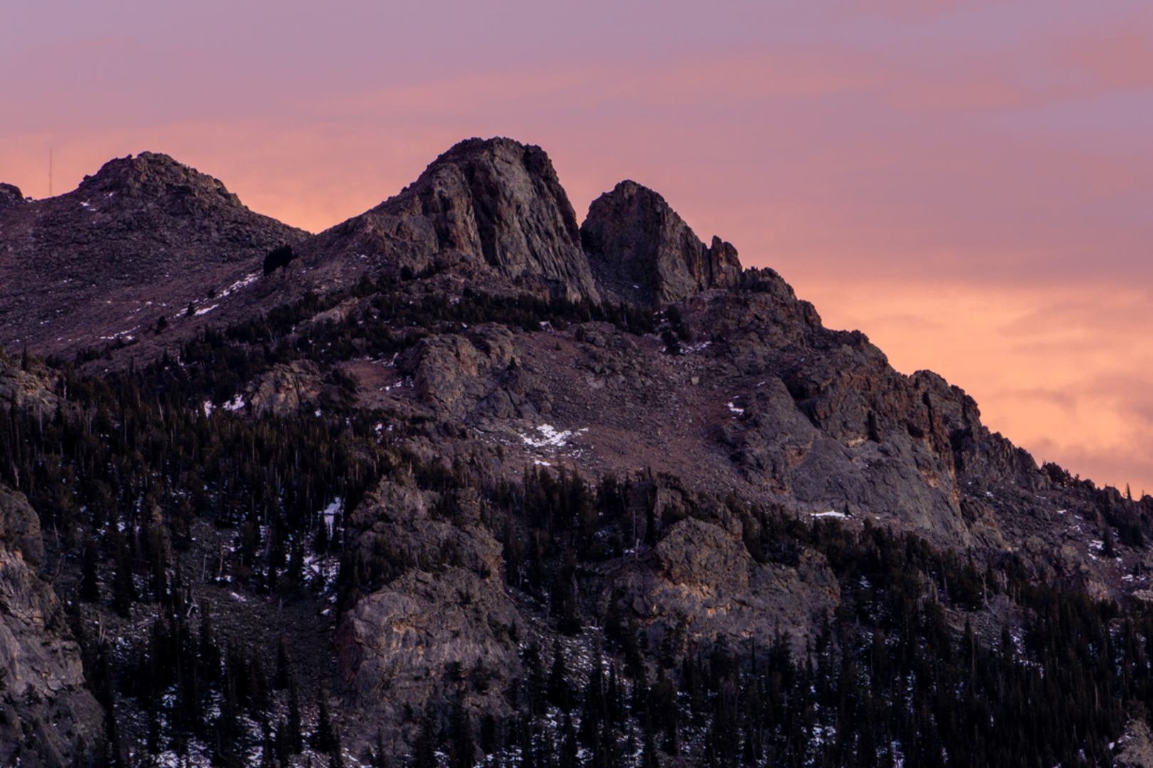 An image depicting the trail Twin Sisters Peak Trail and its surrounding area.
