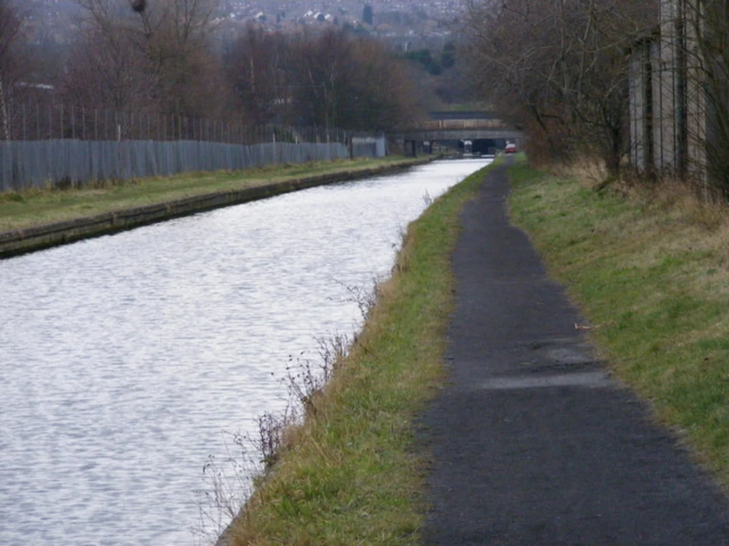 An image depicting the trail Birmingham Canal and Netherton Tunnel Branch and its surrounding area.