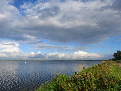 Ree and Kippenkade via Reeuwijkse Plassen and Broekvelden