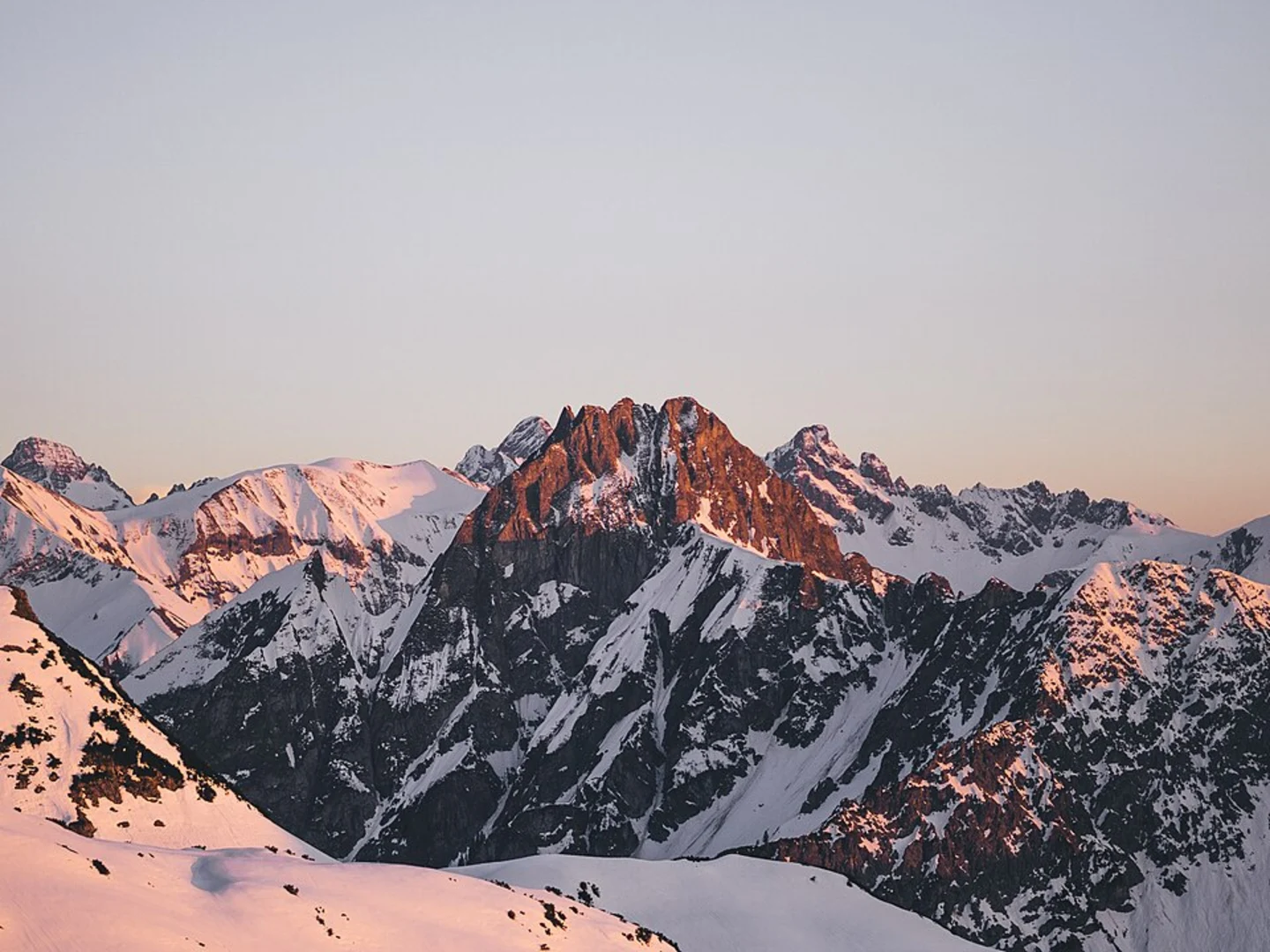 An image depicting the trail Oberstdorf to Nebelhorn via Faltenbachtobelweg and its surrounding area.