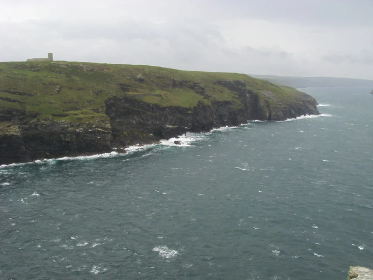 An image depicting the trail Port Isaac to Tintagel Walk and its surrounding area.