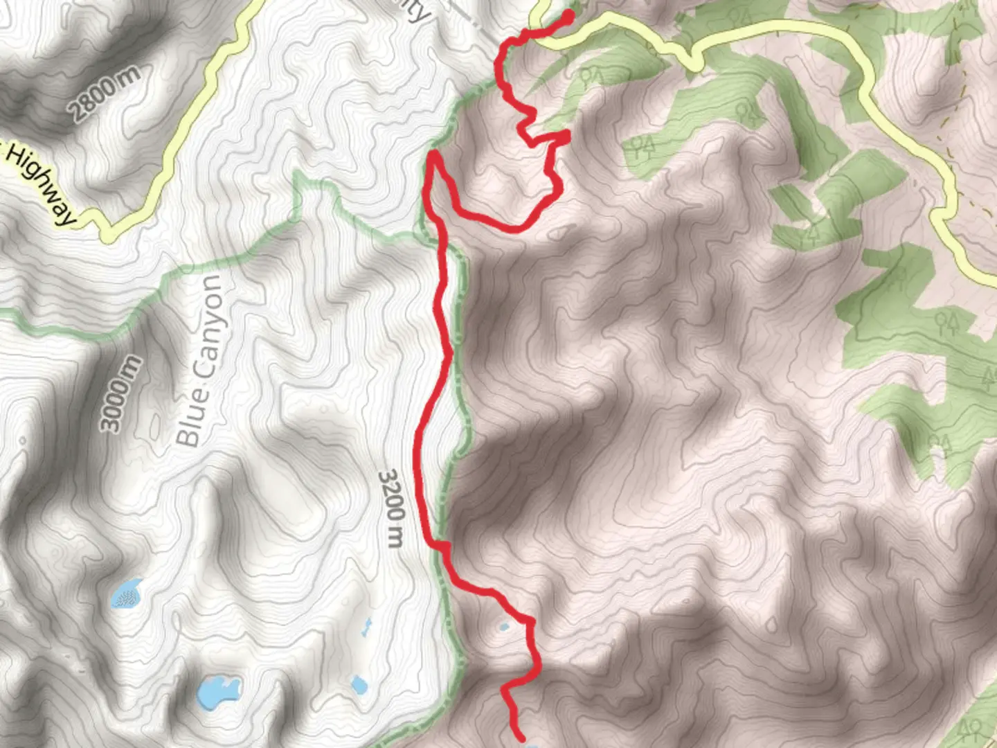 An image depicting the trail Latopie Lake via Pacific Crest Trail and its surrounding area.