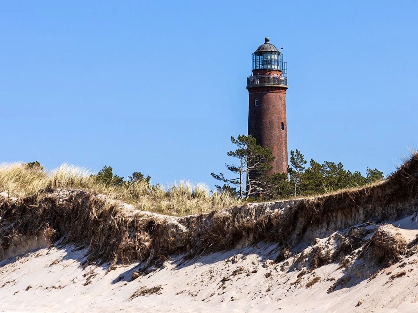 An image depicting the trail Ottosee, Libbertsee and Leuchtturm Darßer Ort Loop and its surrounding area.