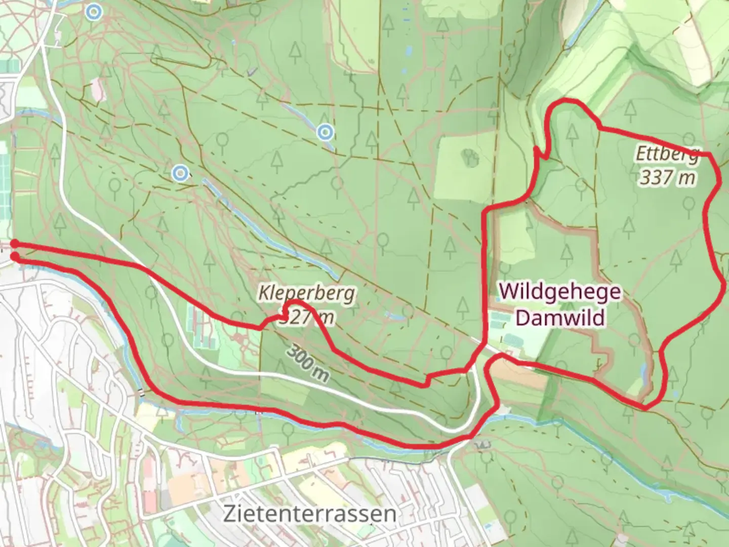 An image depicting the trail Rohns - Tour lila Kreis and its surrounding area.