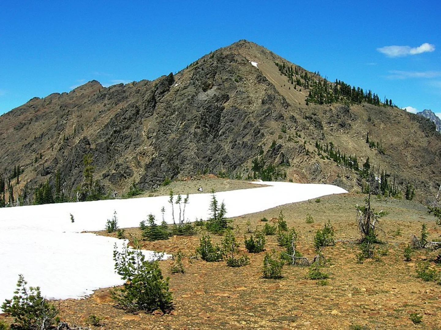 An image depicting the trail Beverly Turnpike Trail and its surrounding area.