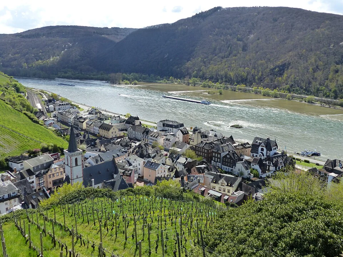 Fichtenkopf, Binger Loch Blick and Rastplatz Ehrenfelsblick via Hessenweg
